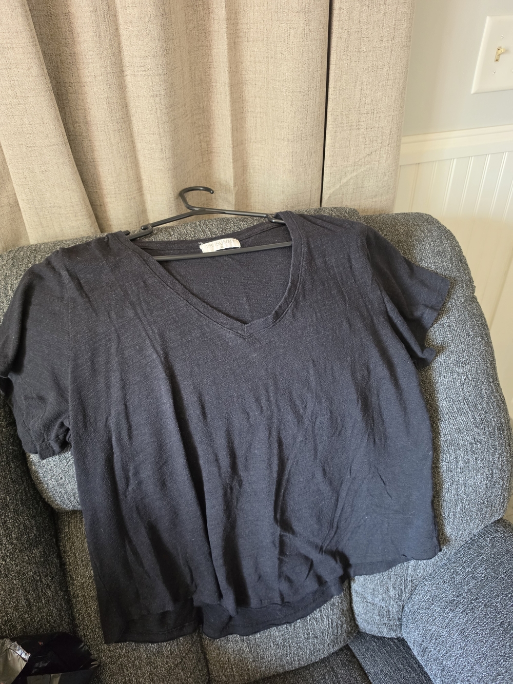 Relaxed V-Neck Short Sleeve Tee - Black